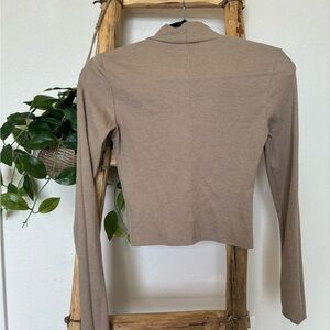 American Eagle tan ribbed long sleeve mock neck t shirt - Size Small